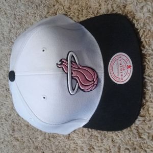 Miami Heat Mitchell & Ness Snapback hat